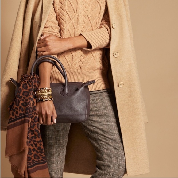 Talbots gorgeous chocolate brown leather. Detachable strap & top handle design - Picture 3 of 14